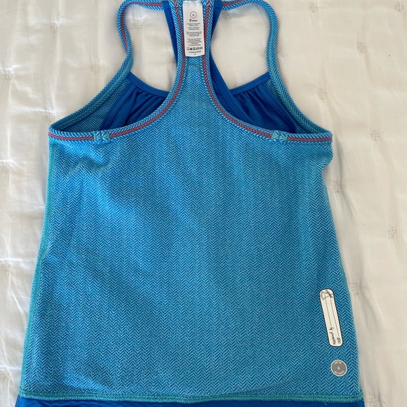 Blue Ivivva layered tank top - Picture 3 of 4